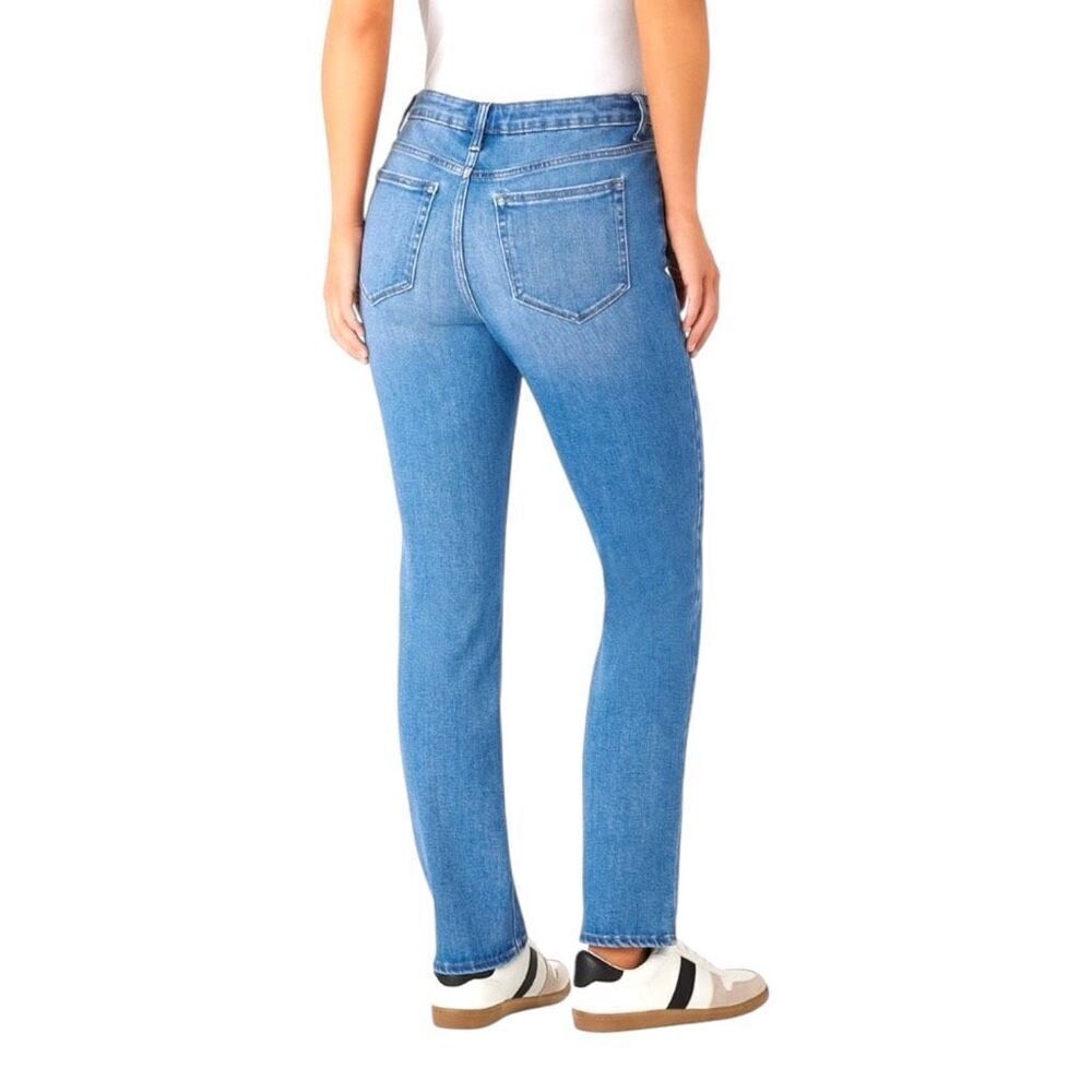 Member's Mark Women's Straight Jeans - Medium Wash - Size 8 - Picture 3 of 12